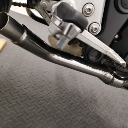 Suzuki-GSR-750-De-cat-Pipes-by-Max-Torque-Cans-UK-2