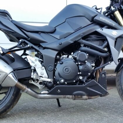 Suzuki-GSR-750-De-cat-Pipes-by-Max-Torque-Cans-UK-32