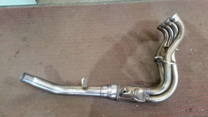 Suzuki-GSR-750-De-cat-Pipes-by-Max-Torque-Cans-UK-33